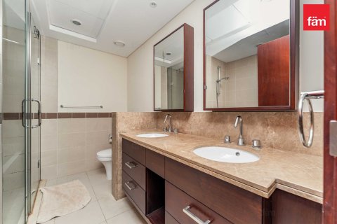 Apartment in Downtown Dubai (Downtown Burj Dubai), Dubai 2 bedrooms, 107.3 sq.m. № 114952 - photo 5