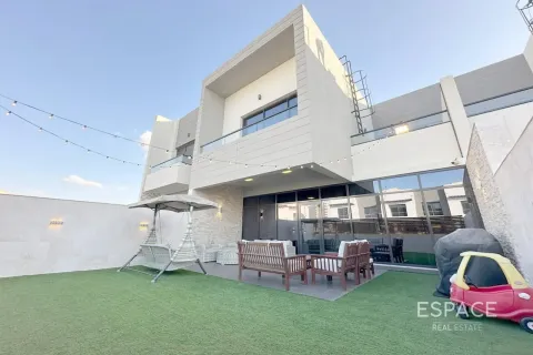 Townhouse in Quortaj, Al Furjan, Dubai 4 bedrooms, 251 sq.m. № 122736