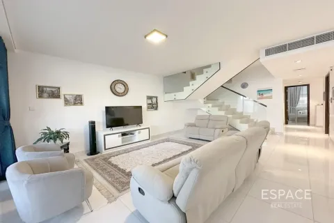 Townhouse in Quortaj, Al Furjan, Dubai 4 bedrooms, 251 sq.m. № 122736 - photo 3