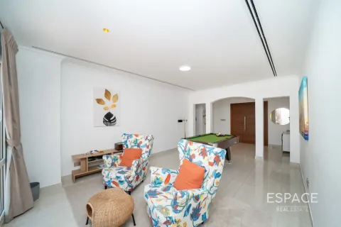 Villa in Meadows, Dubai 5 bedrooms, 343 sq.m. № 122740 - photo 4