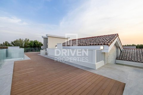 Villa en Jumeirah Golf Estates, Dubai, 7 dormitorios, 1022 m², № 20567 - foto 28