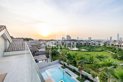 Villa en Jumeirah Golf Estates, Dubai, 7 dormitorios, 1022 m², № 20567 - foto 27