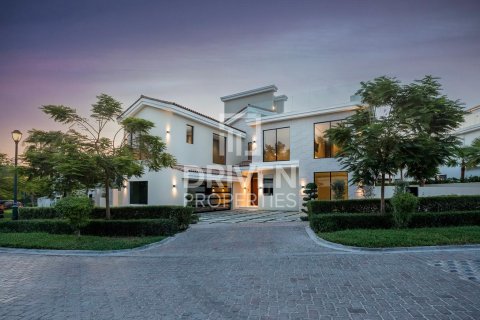 Villa en Jumeirah Golf Estates, Dubai, 7 dormitorios, 1022 m², № 20567 - foto 2