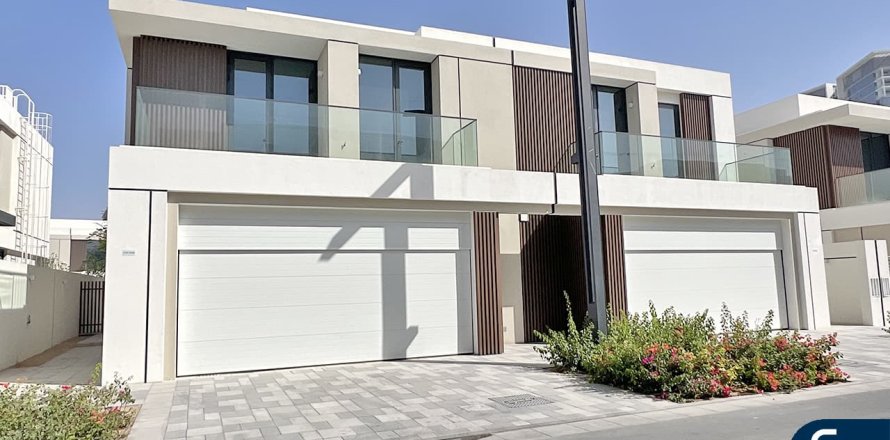 Villa in District One, Mohammed Bin Rashid City, Dubai 4 bedrooms, 364 sq.m. № 75649