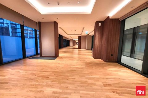 Снять в аренду квартиру в Дубае: 3 спальни, 137.7м², № 64129 - фото 24