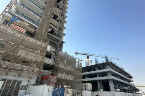 Tienda en Al Furjan, Dubai, 37.8 m², № 64119 - foto 9