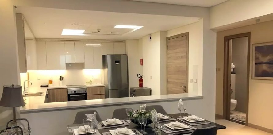 Квартира в Мирдифом, Дубай, 2 спальни, 170м², № 30536