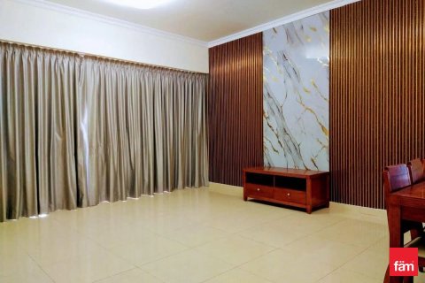 Снять в аренду квартиру в Дубае: 2 спальни, 102.3м², № 89280 - фото 6