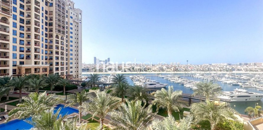 Apartment in Marina Residences, Palm Jumeirah, Dubai 2 bedrooms, 180 sq.m. № 43846