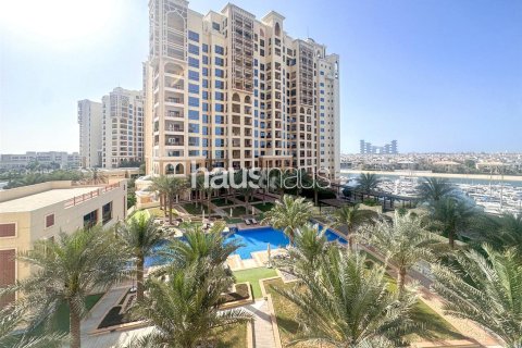 Apartment in Marina Residences, Palm Jumeirah, Dubai 2 bedrooms, 180 sq.m. № 43846 - photo 5