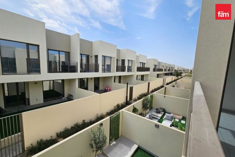 Villa à Dubai, 3 chambres, 137.8 m², № 22510 - photo 1
