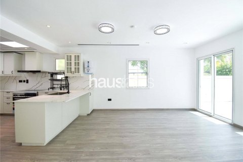 Villa in Jumeirah Village Triangle, Dubai 4 bedrooms, 344 sq.m. № 43250 - photo 3