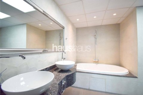 Villa in Jumeirah Village Triangle, Dubai 4 bedrooms, 344 sq.m. № 43250 - photo 15