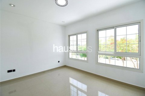Villa in Jumeirah Village Triangle, Dubai 4 bedrooms, 344 sq.m. № 43250 - photo 8