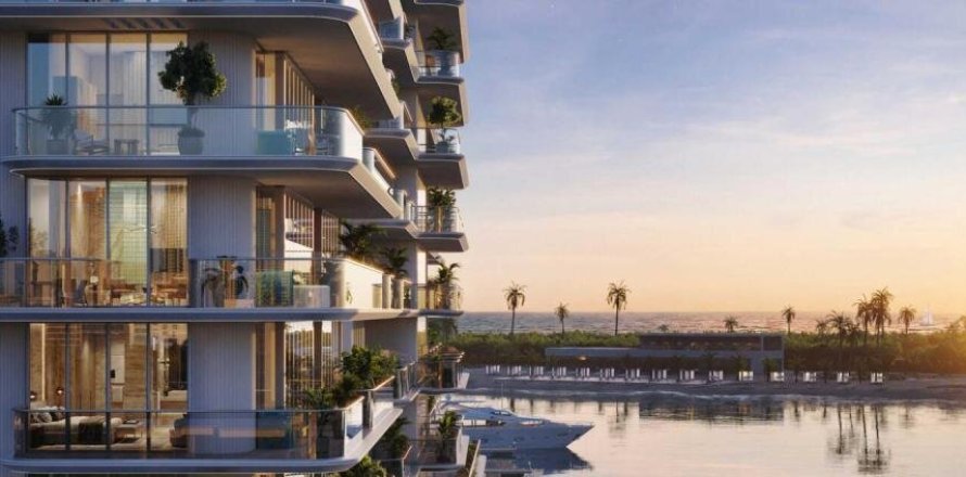 Apartment in Deira, Dubai 4 bedrooms, 651 sq.m. № 118559