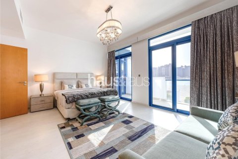 Adosado en Palm Jumeirah, Dubai, 5 dormitorios, 327 m², № 44770 - foto 7