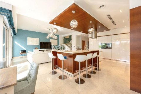 Adosado en Palm Jumeirah, Dubai, 5 dormitorios, 327 m², № 44770 - foto 21