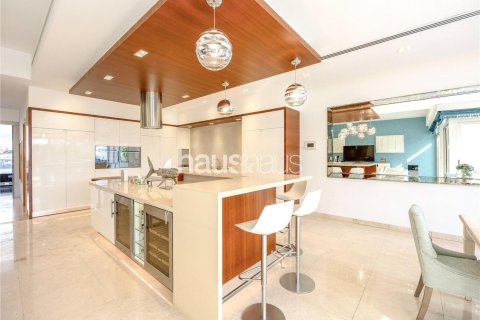 Adosado en Palm Jumeirah, Dubai, 5 dormitorios, 327 m², № 44770 - foto 16