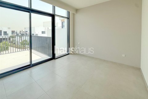 Villa in Arabian Ranches 3, Dubai 4 bedrooms, 301 sq.m. № 44771 - photo 7