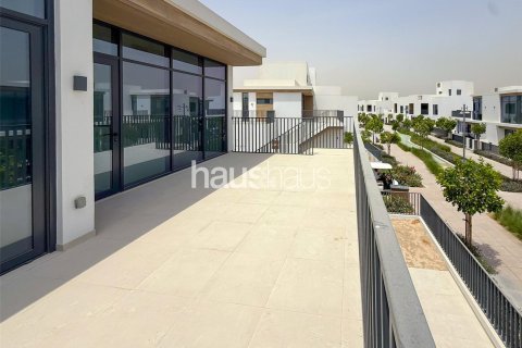 Villa in Arabian Ranches 3, Dubai 4 bedrooms, 301 sq.m. № 44771 - photo 17