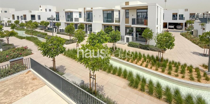 Villa in Arabian Ranches 3, Dubai 4 bedrooms, 301 sq.m. № 44771