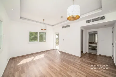 Villa en Springs 11, The Springs, Dubai, 3 dormitorios, 360 m², № 62153 - foto 14