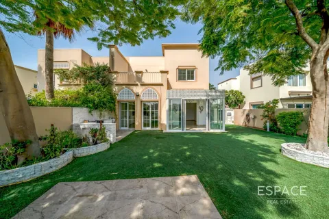 Villa en Springs 11, The Springs, Dubai, 3 dormitorios, 360 m², № 62153 - foto 1