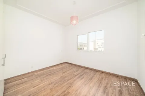 Villa en Springs 11, The Springs, Dubai, 3 dormitorios, 360 m², № 62153 - foto 10