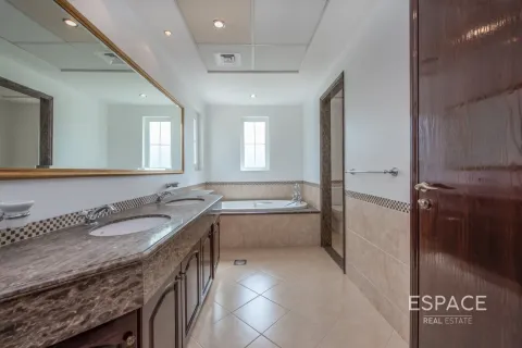 Villa en Arabian Ranches, Dubai, 4 dormitorios, 361 m², № 62155 - foto 8