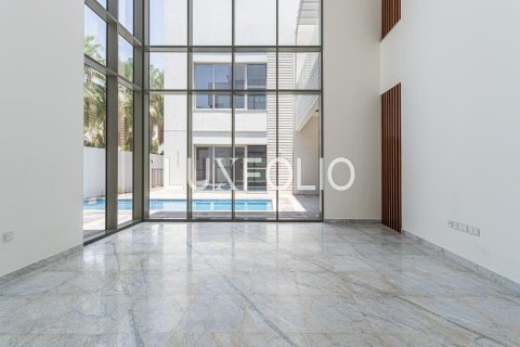 Villa en District One, Mohammed Bin Rashid City, Dubai, 5 dormitorios, 847 m², № 46152 - foto 2