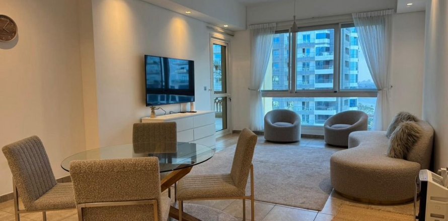 Apartment in Palm Jumeirah, Dubai 2 bedrooms, 165.2 sq.m. № 124322