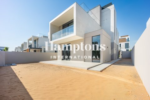 Villa en Arabian Ranches 3, Dubai, 4 dormitorios, 447.97826600 m², № 84549 - foto 3