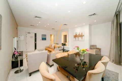 Apartment in DAMAC MAISON CANAL VIEWS in Business Bay, Dubai 2 bedrooms, 118 sq.m. № 84558 - photo 4