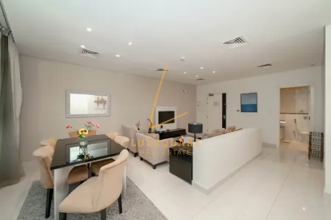 Apartment in DAMAC MAISON CANAL VIEWS in Business Bay, Dubai 2 bedrooms, 118 sq.m. № 84558 - photo 5