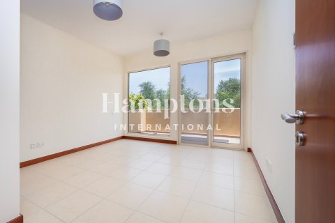Villa in Arabian Ranches 2, Dubai 3 bedrooms, 594.579 sq.m. № 84546