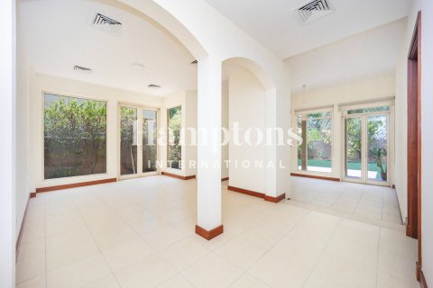 Villa in Arabian Ranches 2, Dubai 3 bedrooms, 594.57920000 sq.m. № 84546 - photo 15