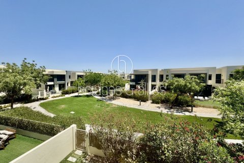 Villa in Dubai Hills Estate, Dubai 3 bedrooms, 269.4 sq.m. № 42842 - photo 2
