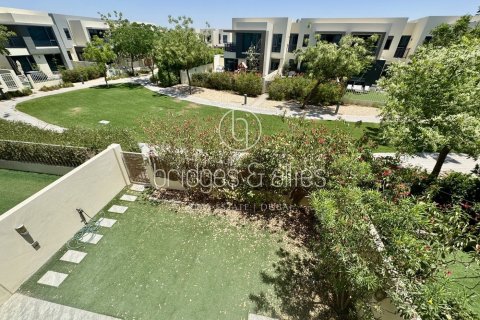 Villa in Dubai Hills Estate, Dubai 3 bedrooms, 269.4 sq.m. № 42842 - photo 22