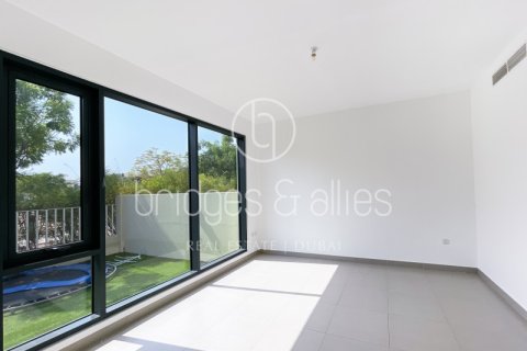 Villa à Dubai Hills Estate, Dubai, 4 chambres, 283.4 m², № 42844 - photo 2