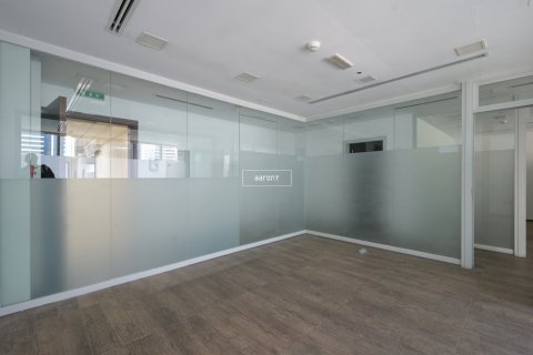 Снять в аренду офис в Джумейра Лейк Тауэрс, Дубай: 88.7м², № 56181 - фото 9