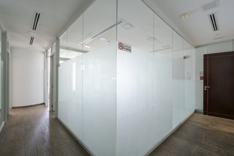Снять в аренду офис в Джумейра Лейк Тауэрс, Дубай: 88.7м², № 56181 - фото 8