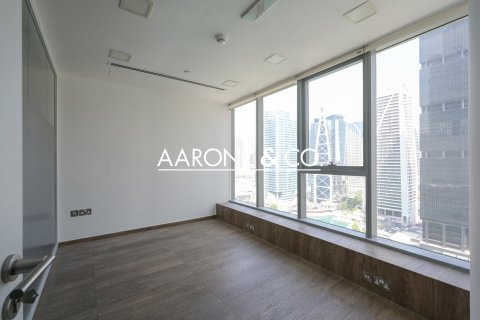 Снять в аренду офис в Джумейра Лейк Тауэрс, Дубай: 89м², № 56181 - фото 10