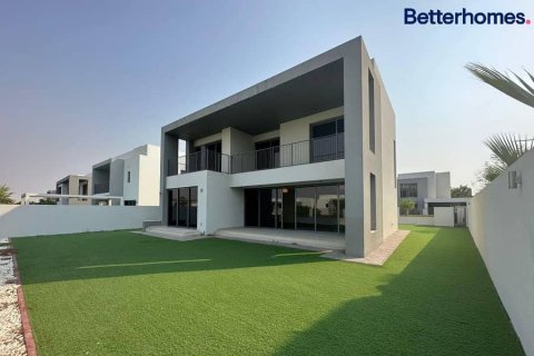 Villa in Dubai Hills Estate, Dubai 5 bedrooms, 577 sq.m. № 57958 - photo 1