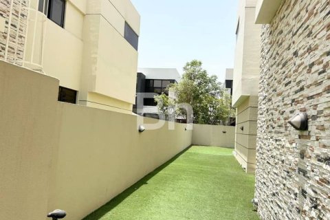 Villa en DAMAC Hills (Akoya by DAMAC), Dubai, 3 dormitorios, 240 m², № 57956 - foto 2