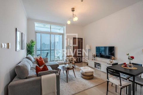 Apartment in Dubai Marina, Dubai 1 bedroom, 67 sq.m. № 87172 - photo 2