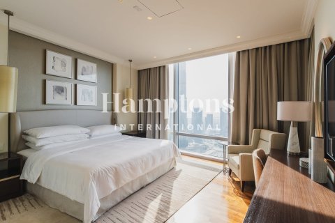 Apartment in Downtown Dubai (Downtown Burj Dubai), Dubai 3 bedrooms, 184.41245500 sq.m. № 89868 - photo 24
