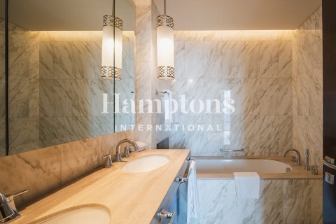 Apartment in Downtown Dubai (Downtown Burj Dubai), Dubai 3 bedrooms, 184.41245500 sq.m. № 89868 - photo 21