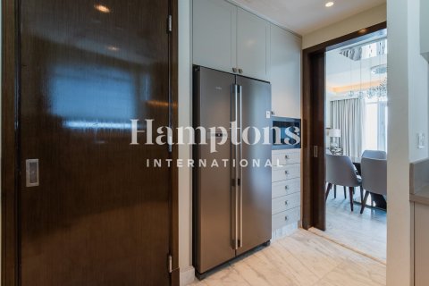 Apartment in Downtown Dubai (Downtown Burj Dubai), Dubai 3 bedrooms, 184.41245500 sq.m. № 89868 - photo 4