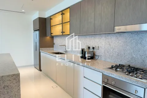 Apartment in EMAAR Beachfront, Dubai Harbour, Dubai 2 bedrooms, 135 sq.m. № 69741 - photo 7