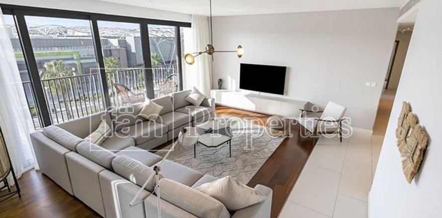 Apartment in Al Wasl, Dubai 3 bedrooms, 215.8 sq.m. № 69732